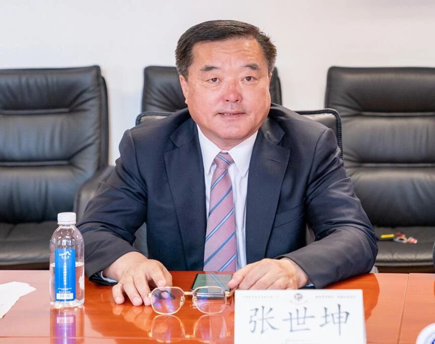 快讯丨经济管理学院举行荻野勋社长客座教授聘任仪式